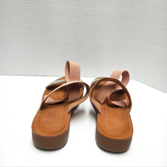 Chic Blush Sandals with Sparkling Strap - Picture 4 of 6